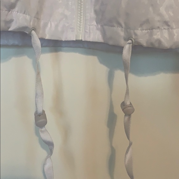 ZIYA- New with Tags! White zip up windbreaker! - Picture 4 of 9